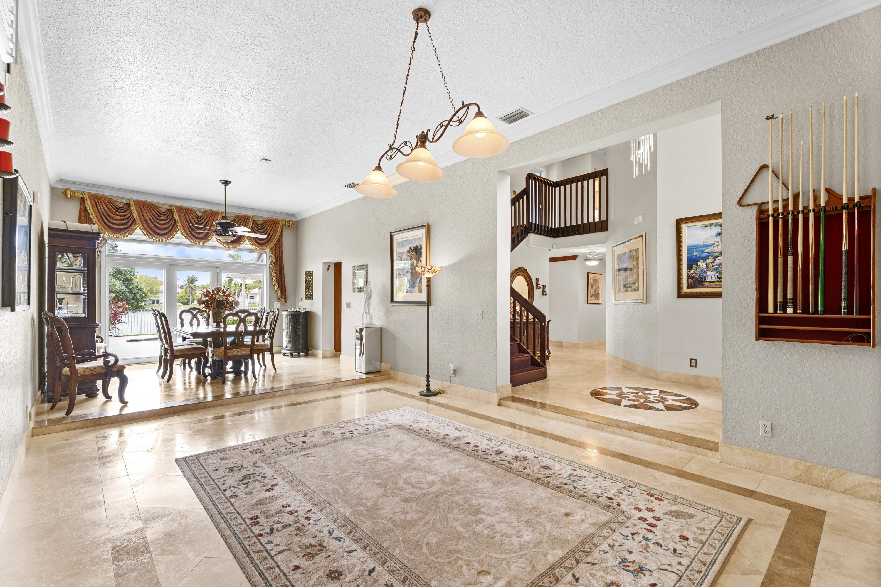 EMBASSY LAKES - Residential