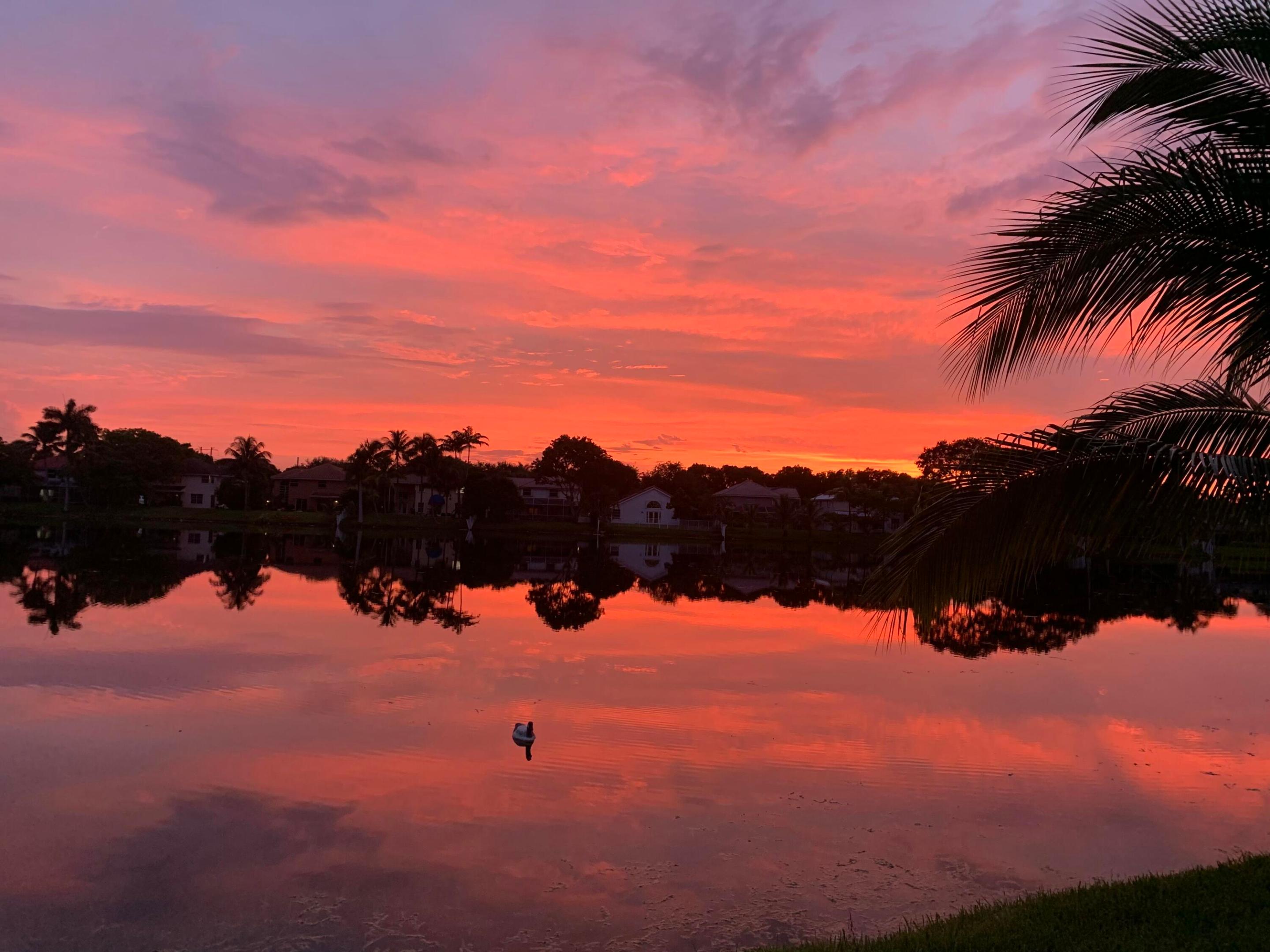 EMBASSY LAKES - Residential