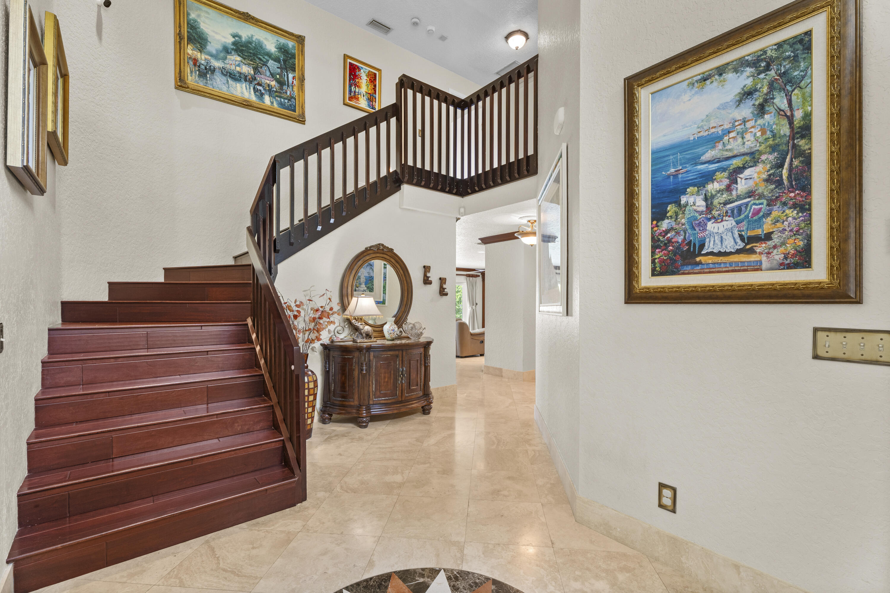 EMBASSY LAKES - Residential