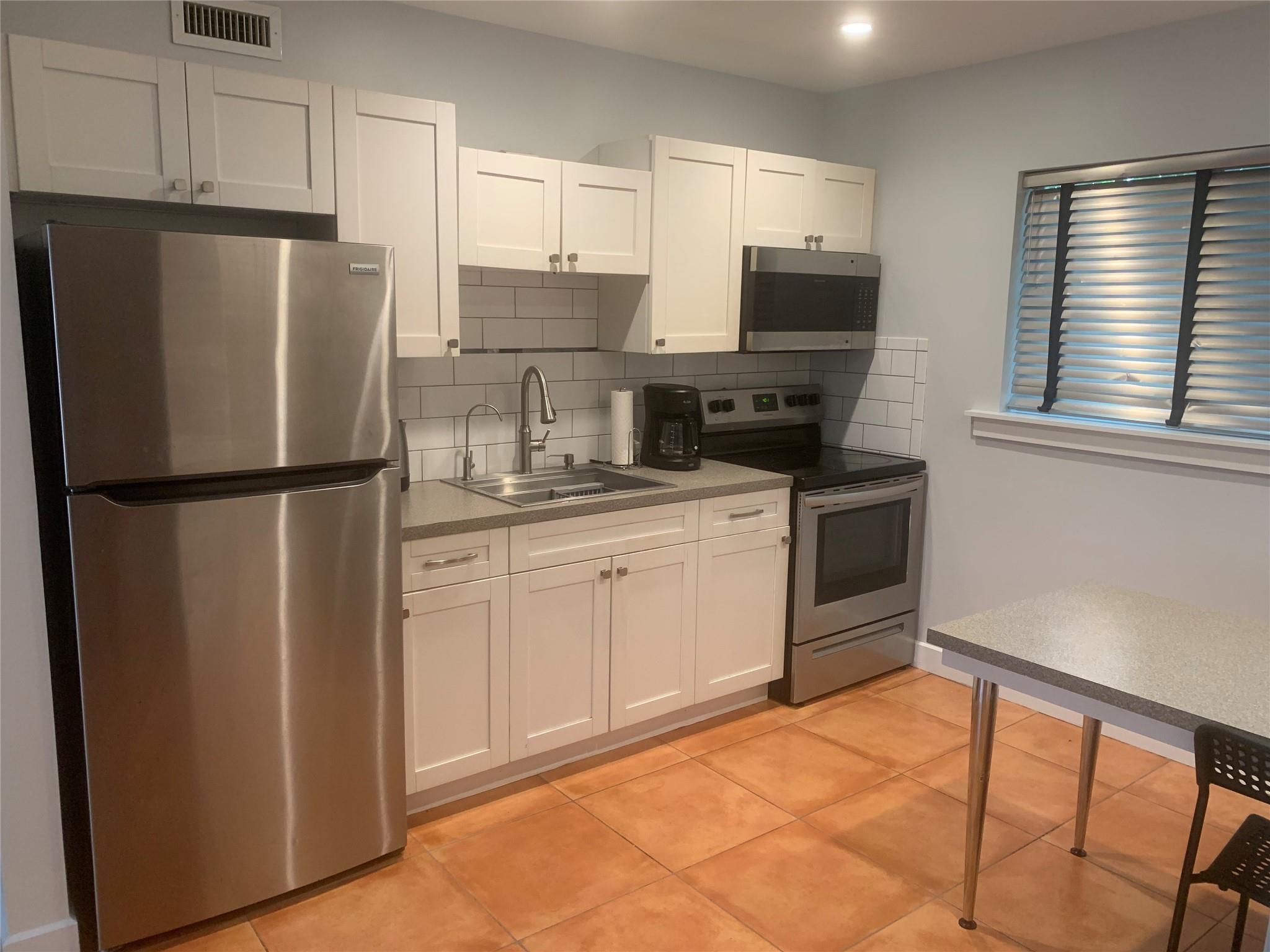 Tuskegee Park 3-9 B - Residential Lease