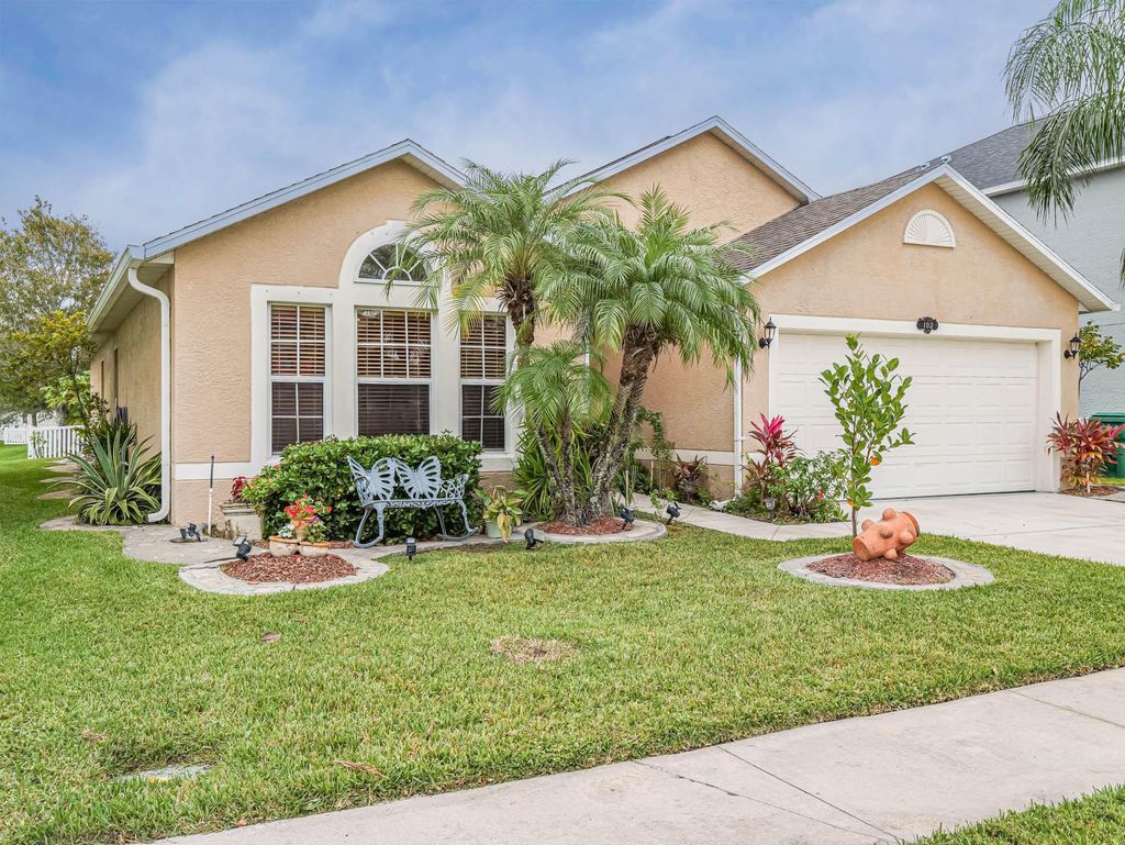 Photo of 102 Bellamy Trail, Sebastian, FL 32958 (MLS # R10999142)