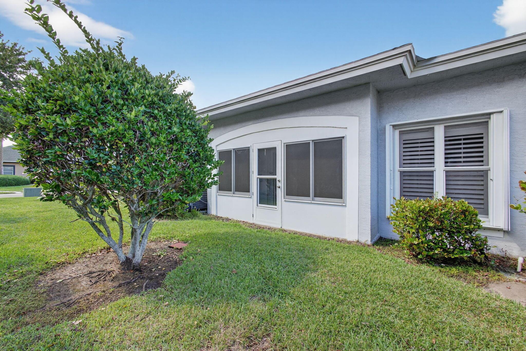 THE LAKES AT THE SAVANNAH - Residential Lease