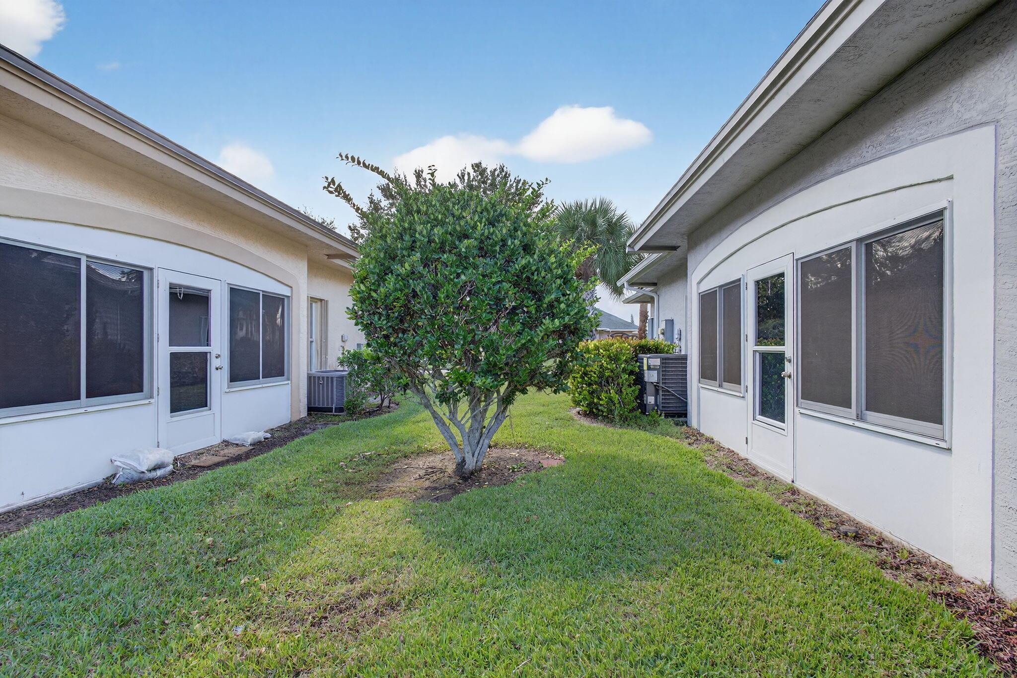 THE LAKES AT THE SAVANNAH - Residential Lease