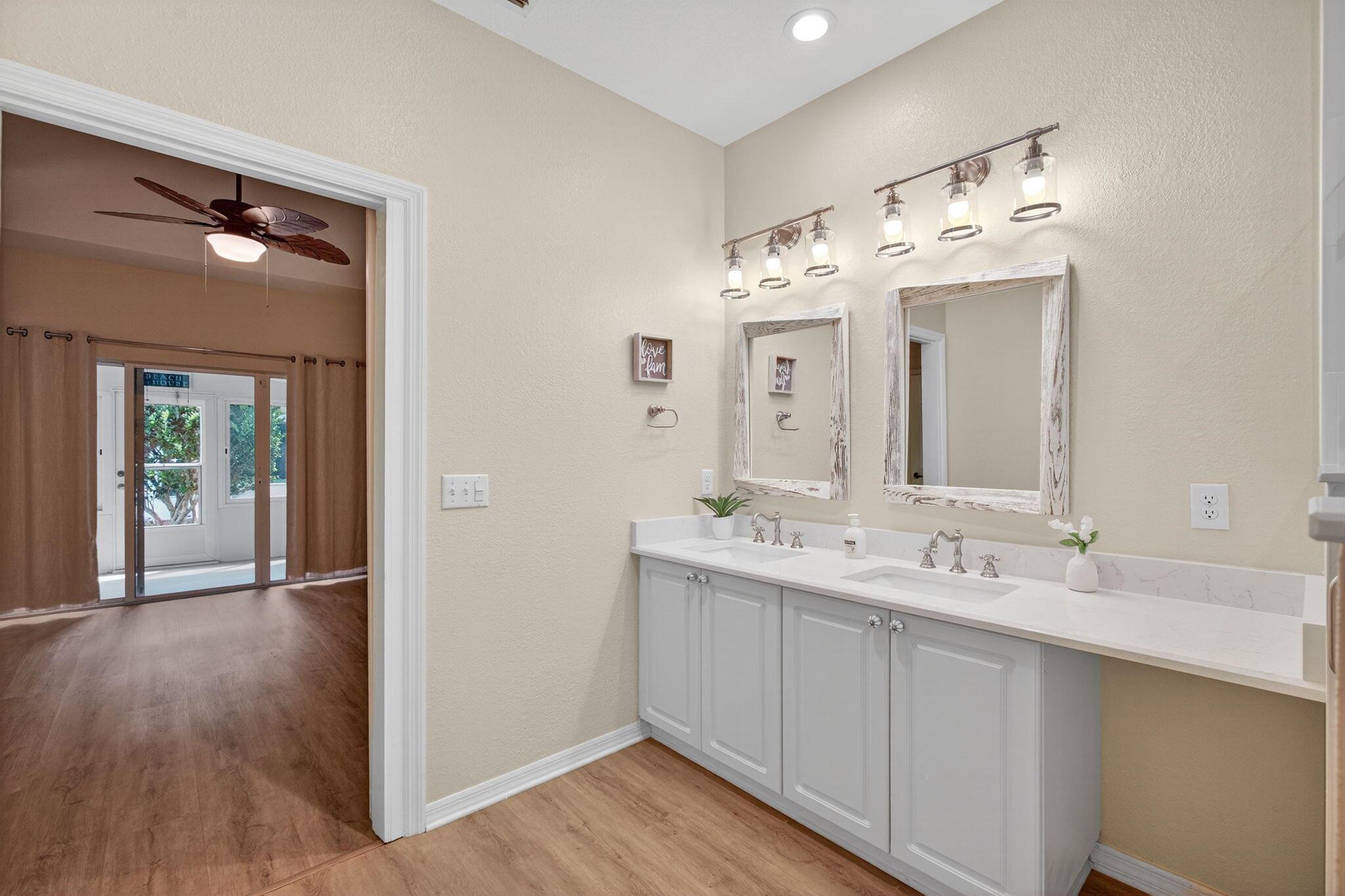 THE LAKES AT THE SAVANNAH - Residential Lease