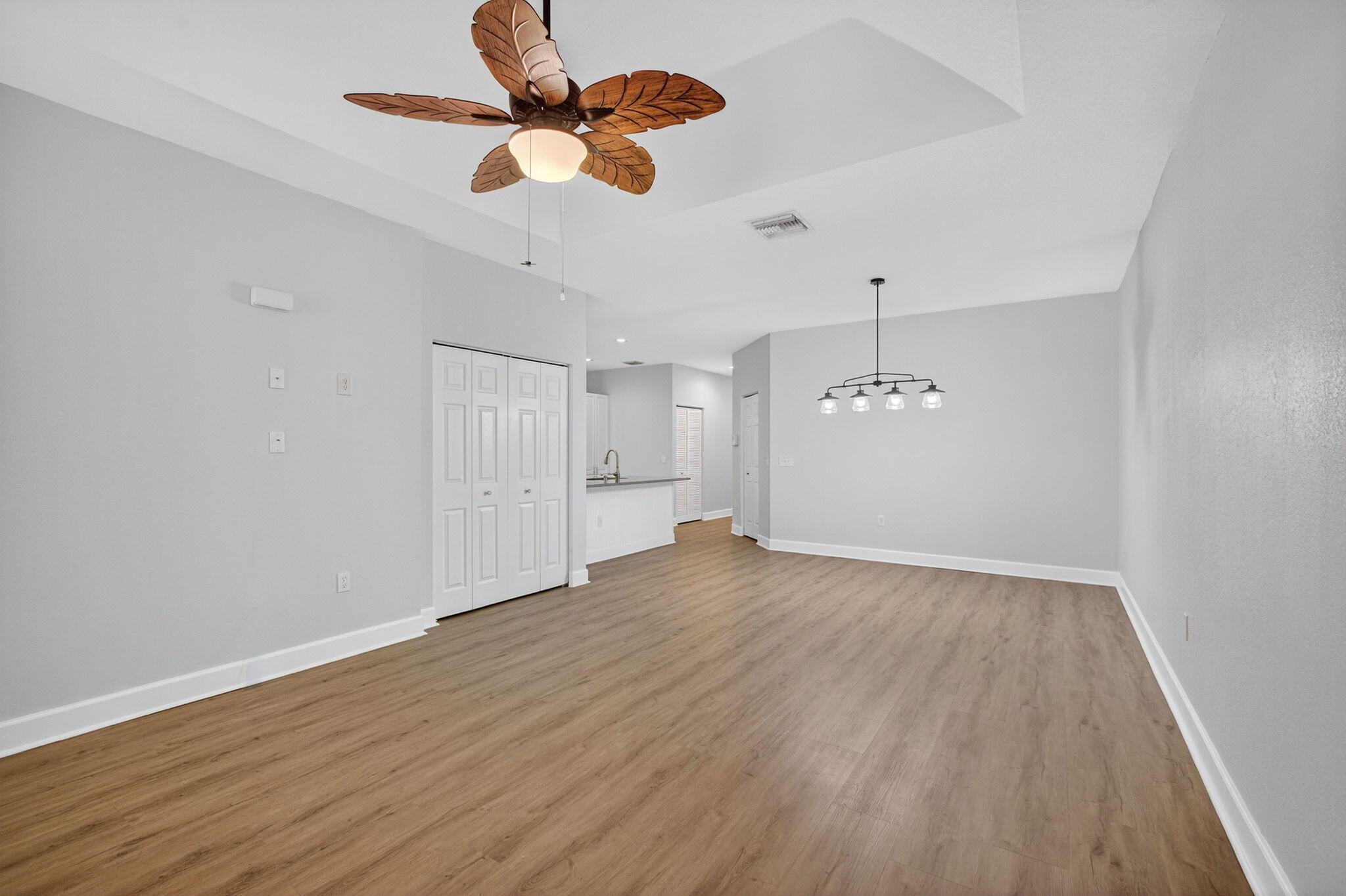 THE LAKES AT THE SAVANNAH - Residential Lease
