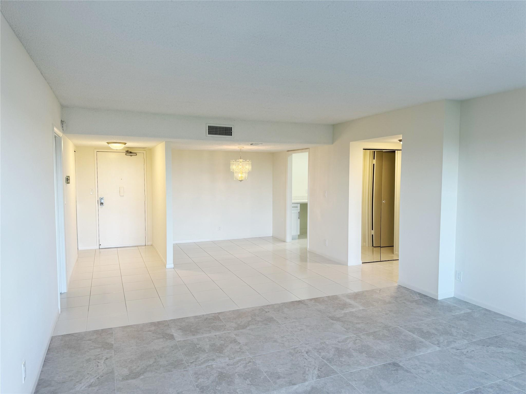 Country Club Tower Of Cor - Residential Lease