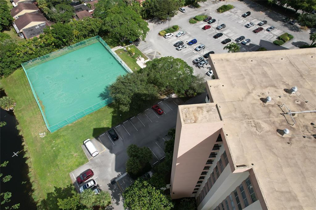 Country Club Tower Of Cor - Residential Lease