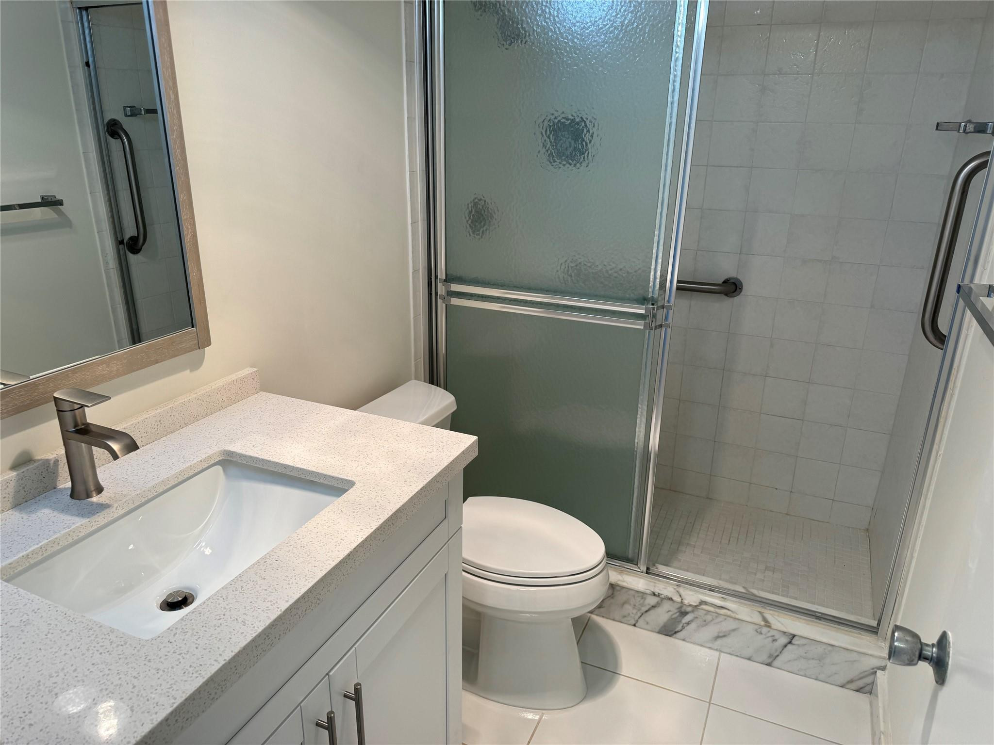 Country Club Tower Of Cor - Residential Lease