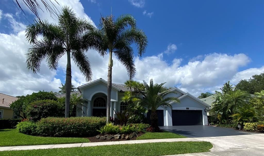 Photo of 19850 Loxahatchee Pointe Drive, Jupiter, FL 33458 (MLS # R10711660)
