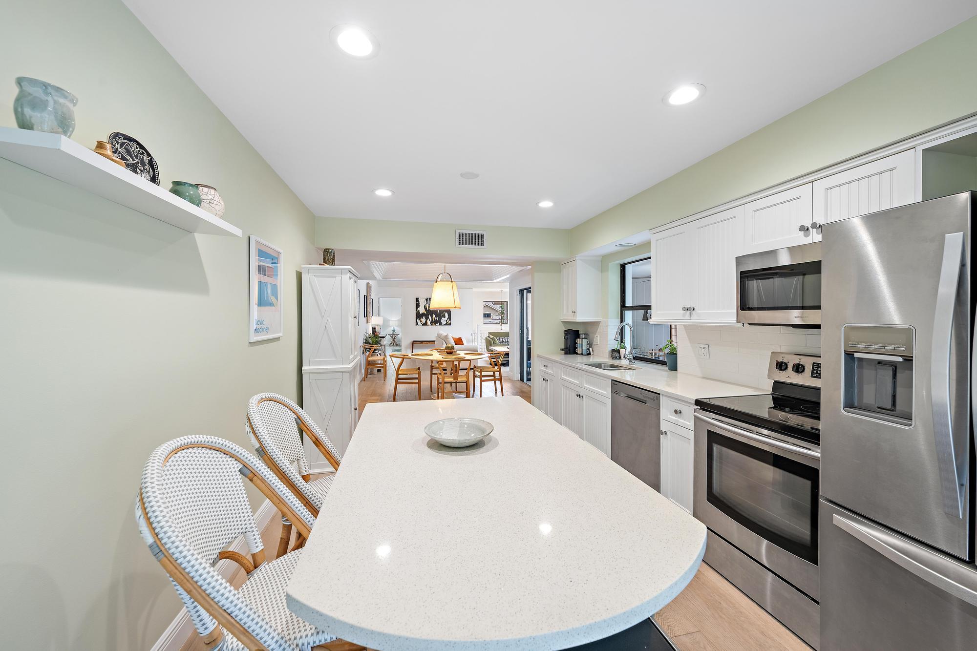 WATERBEND AT JONATHANS LANDING CONDO - Residential