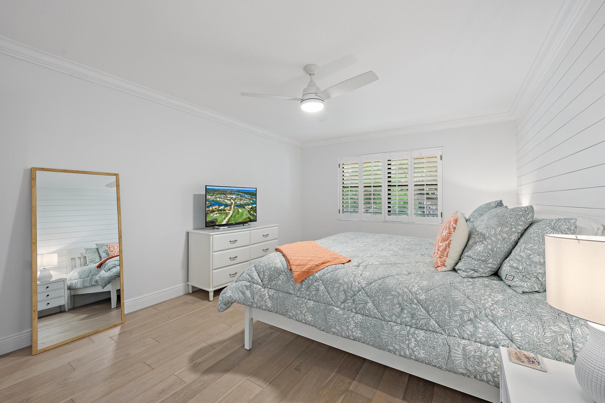 WATERBEND AT JONATHANS LANDING CONDO - Residential