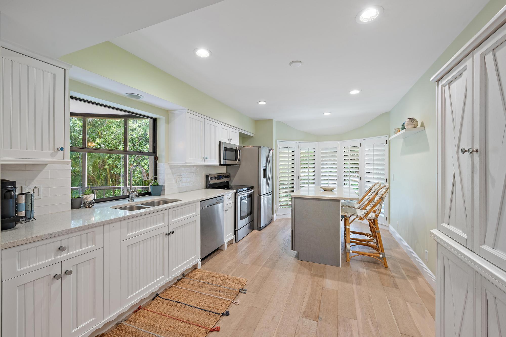 WATERBEND AT JONATHANS LANDING CONDO - Residential