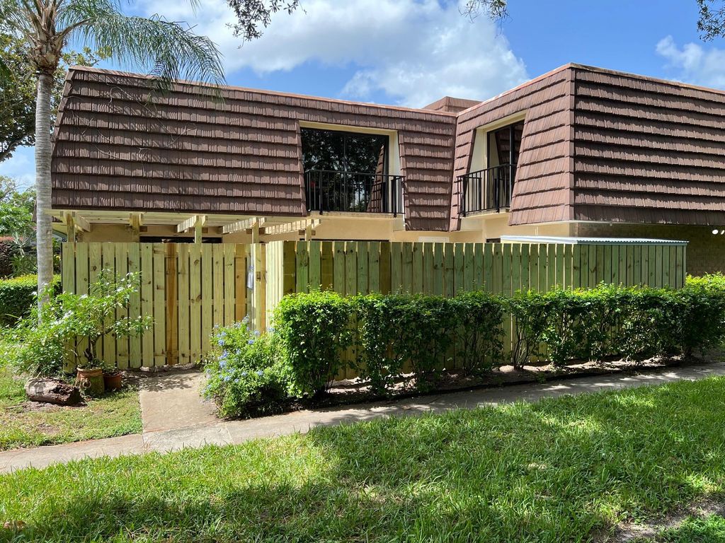 Photo of 1520 15th Lane, Palm Beach Gardens, FL 33418 (MLS # R10921797)