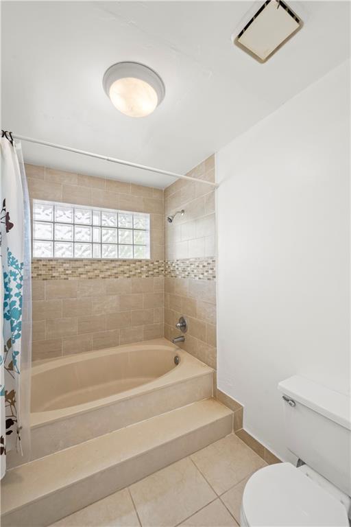 Deerwood Townhomes - Residential