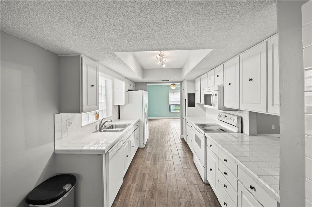 Deerwood Townhomes - Residential