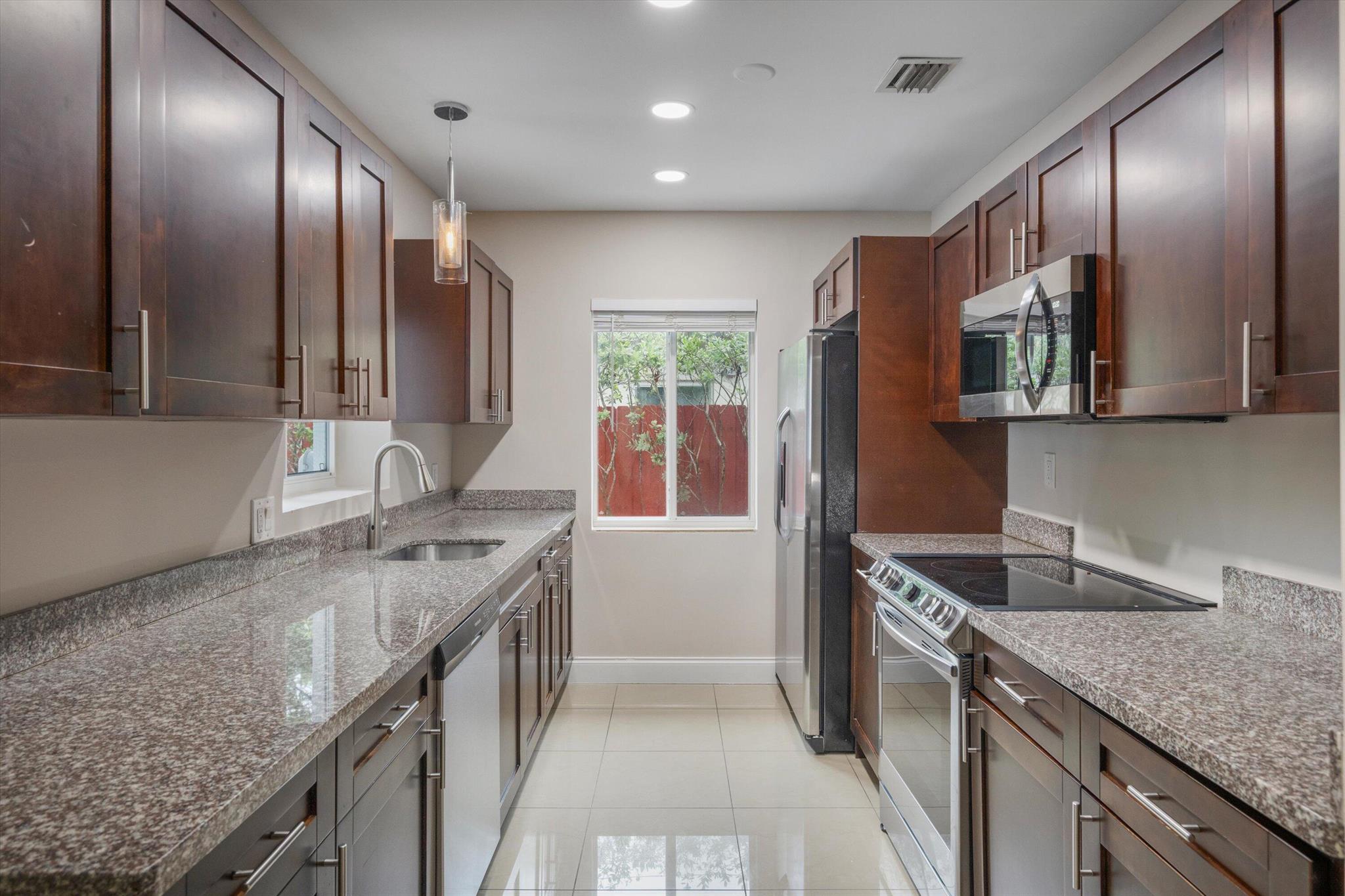 PROGRESSO - Residential Lease