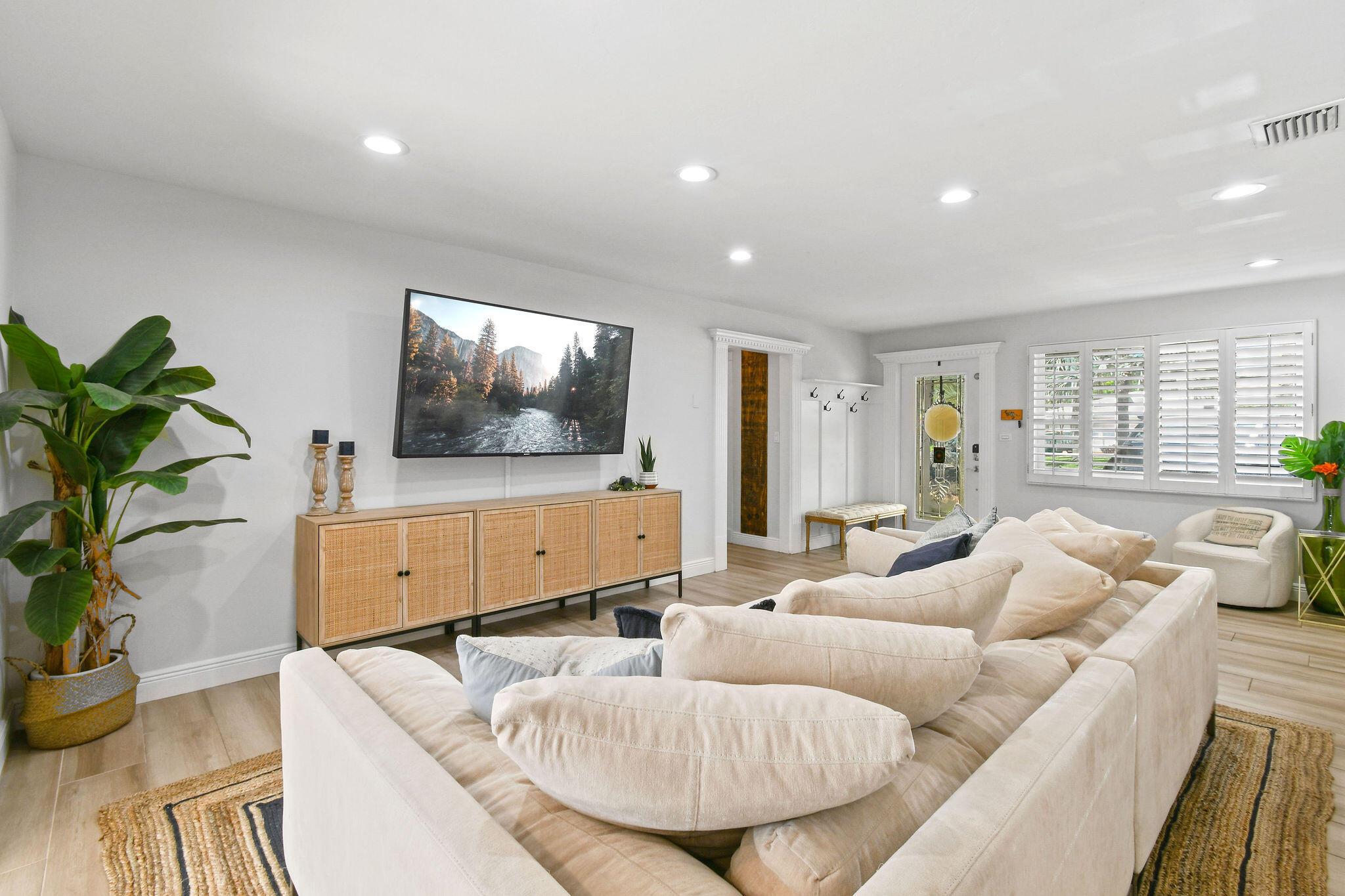 Lake Clarke Shores - Residential Lease