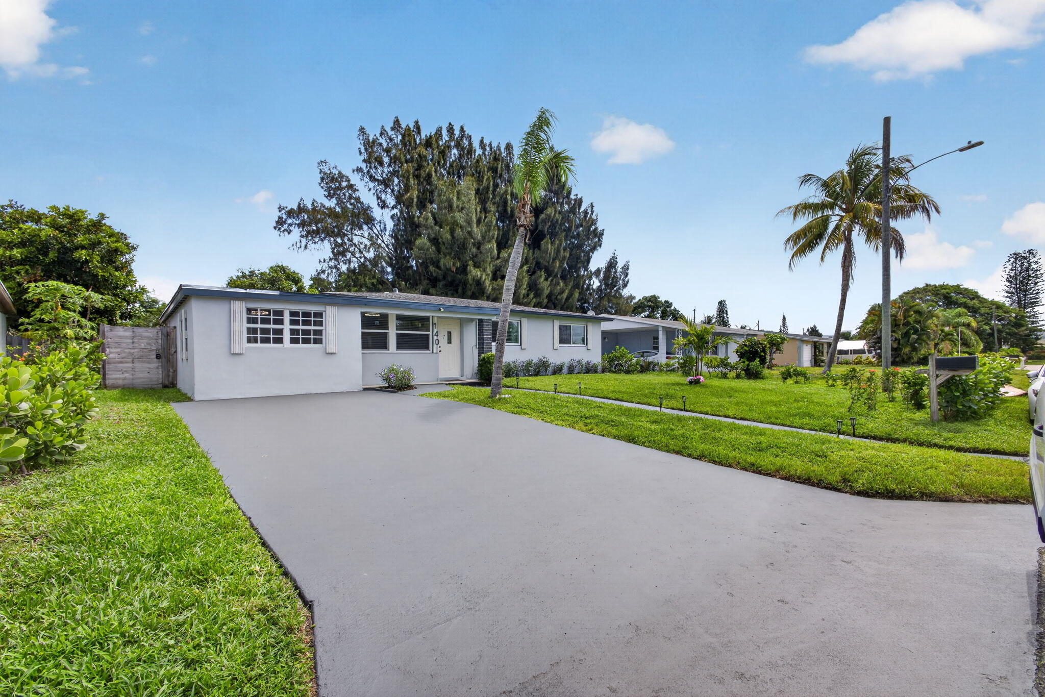 140 W 31st Court