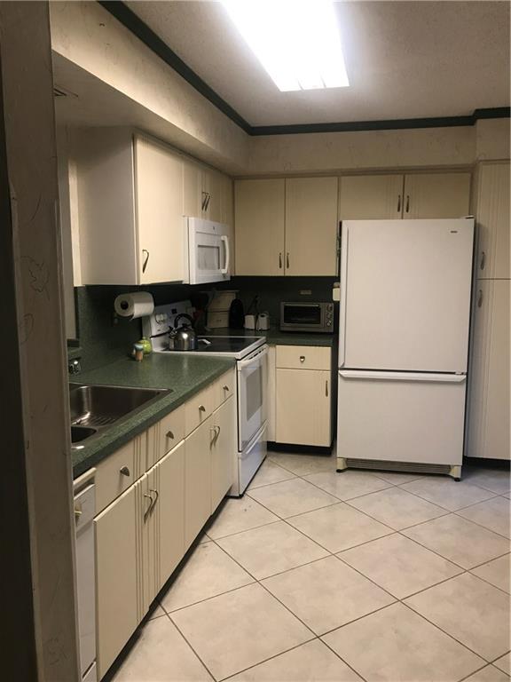Huntington Towers - Residential