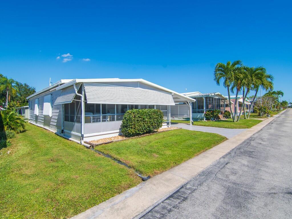 4800 SE Federal Highway Highway 76