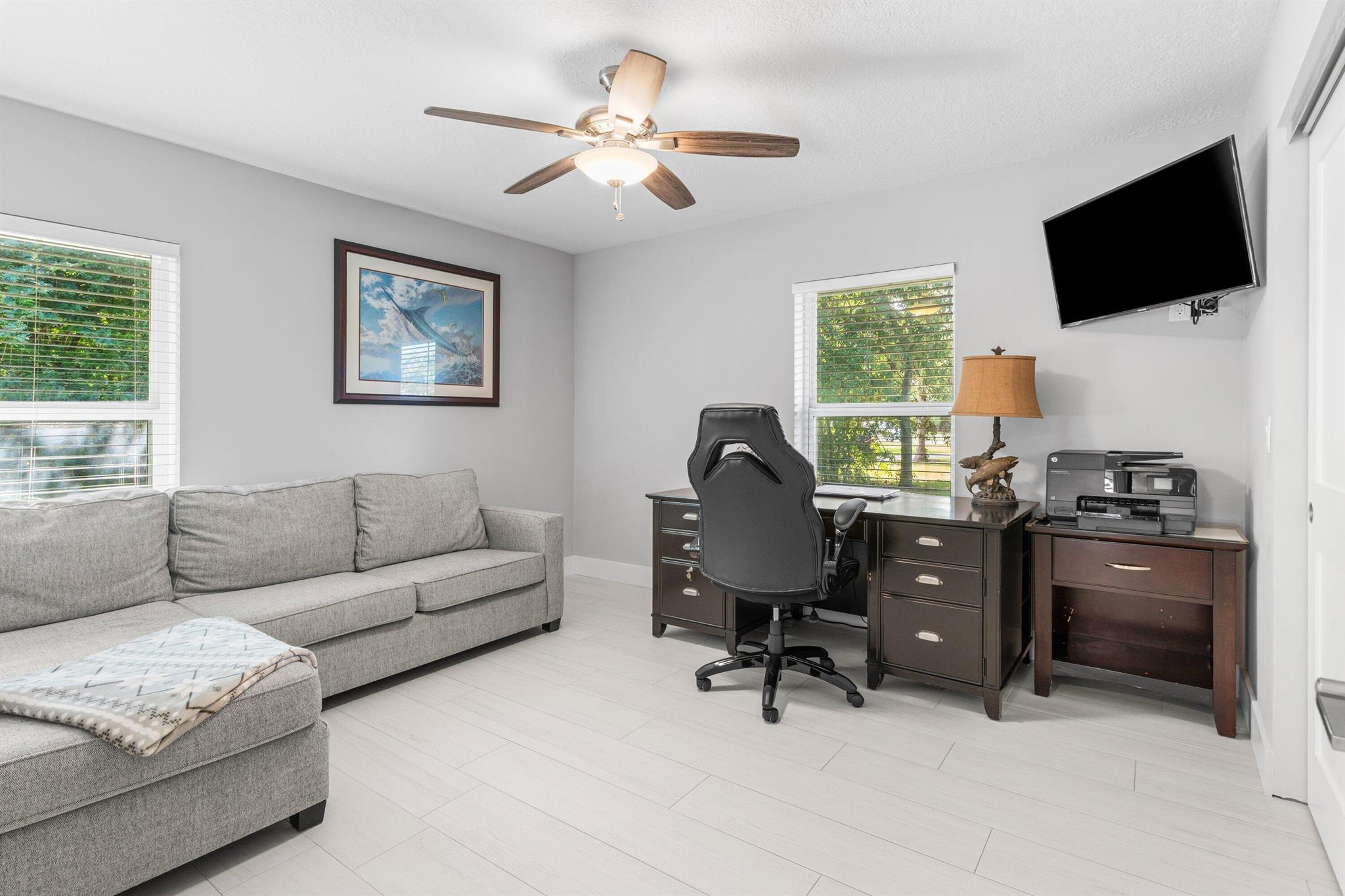 IMPERIAL WOODS - Residential