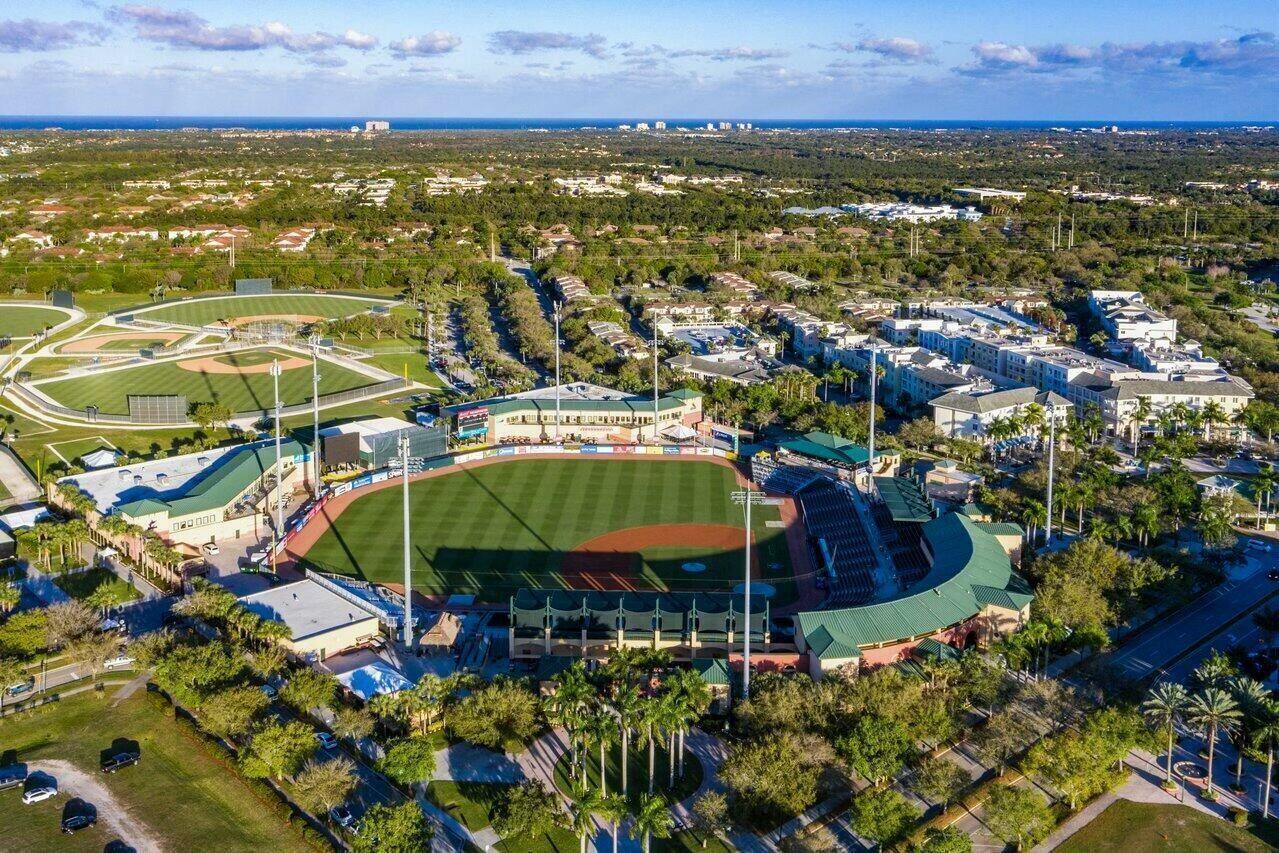 IMPERIAL WOODS - Residential