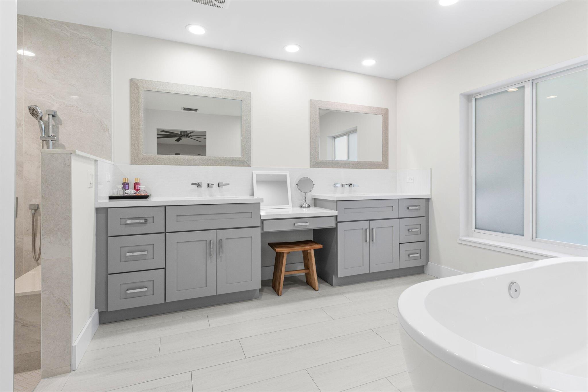 IMPERIAL WOODS - Residential