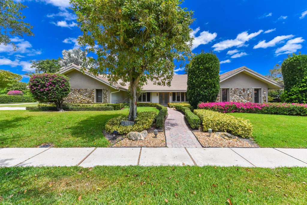 Photo of 3185 St James Drive, Boca Raton, FL 33434 (MLS # B26036777)