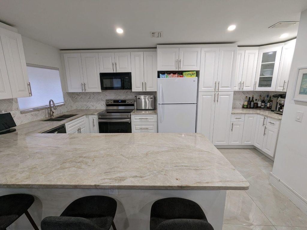 Photo of 7710 Lago Del Mar Drive #507, Boca Raton, FL 33433 (MLS # R11094905)