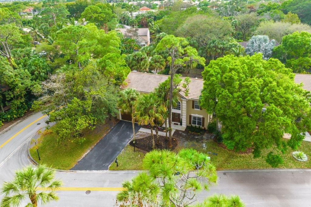 Photo of 3602 Cypress Fern Way, Coral Springs, FL 33065 (MLS # F10425218)