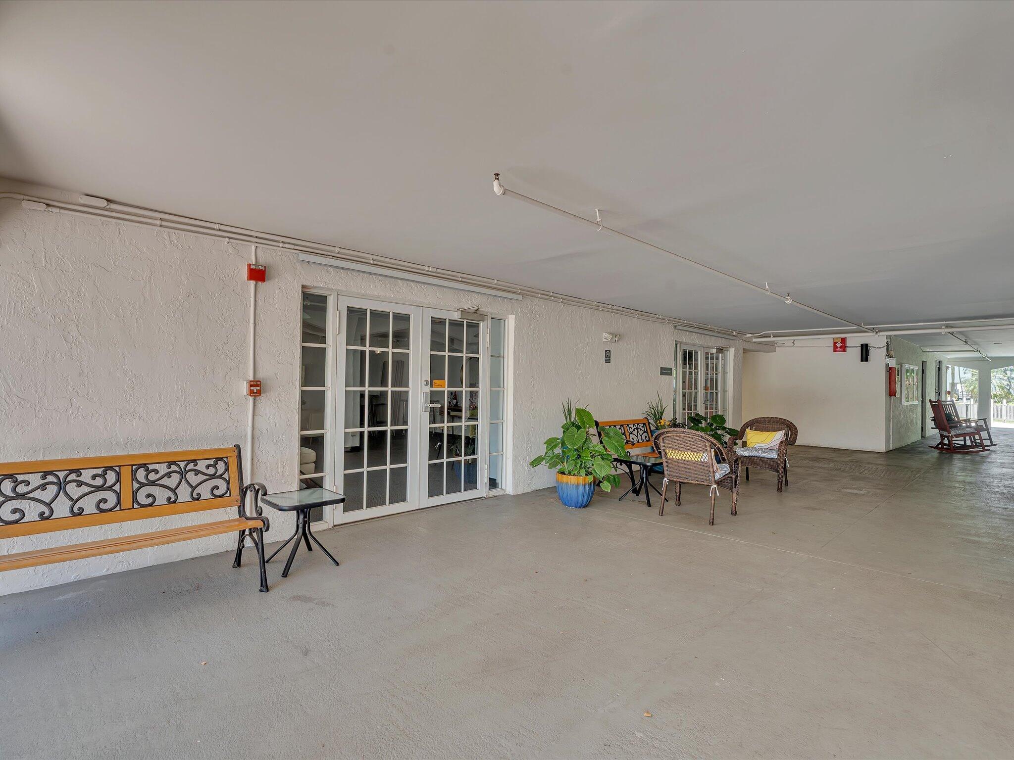 4025 N Federal 121C