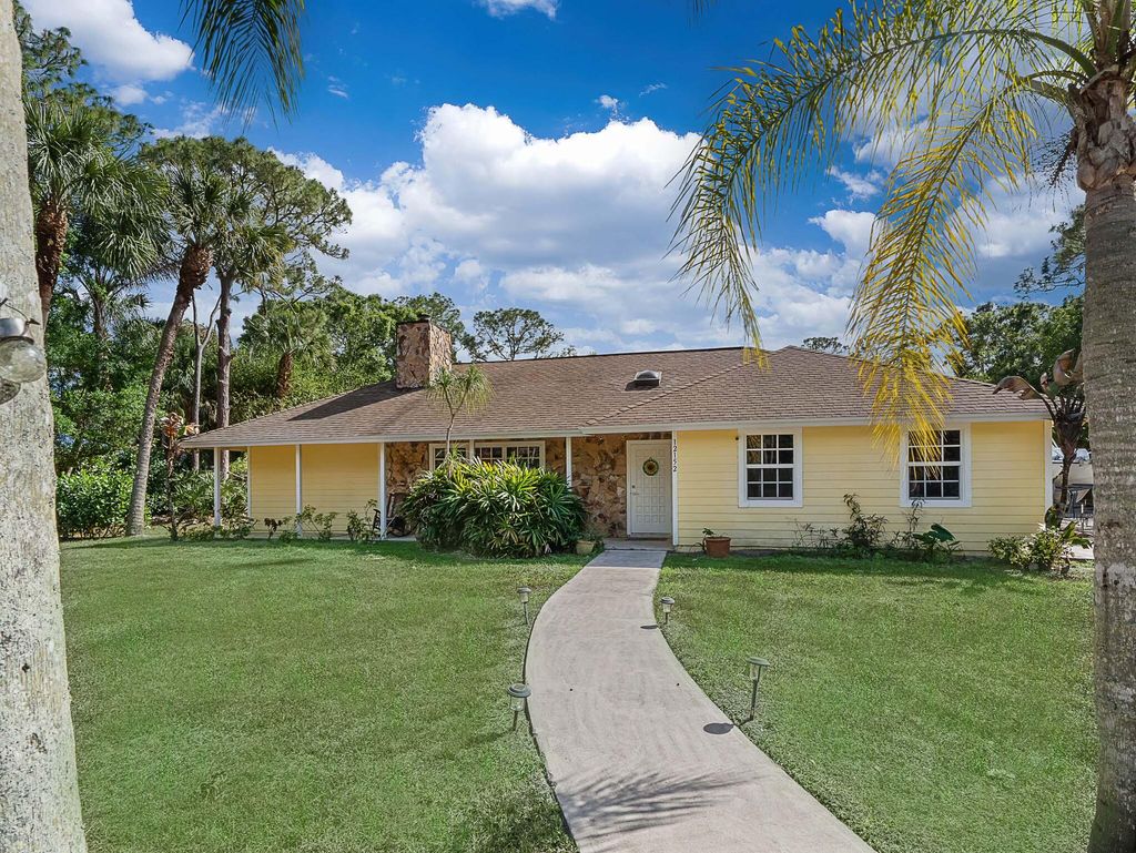Photo of 12152 188th Street N, Jupiter, FL 33478 (MLS # B26000042)