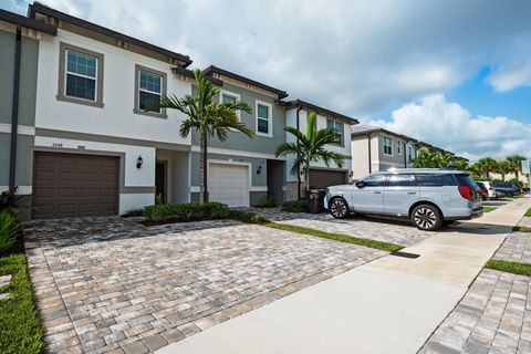 3248 Watercress Drive Lauderdale Lakes FL 33311