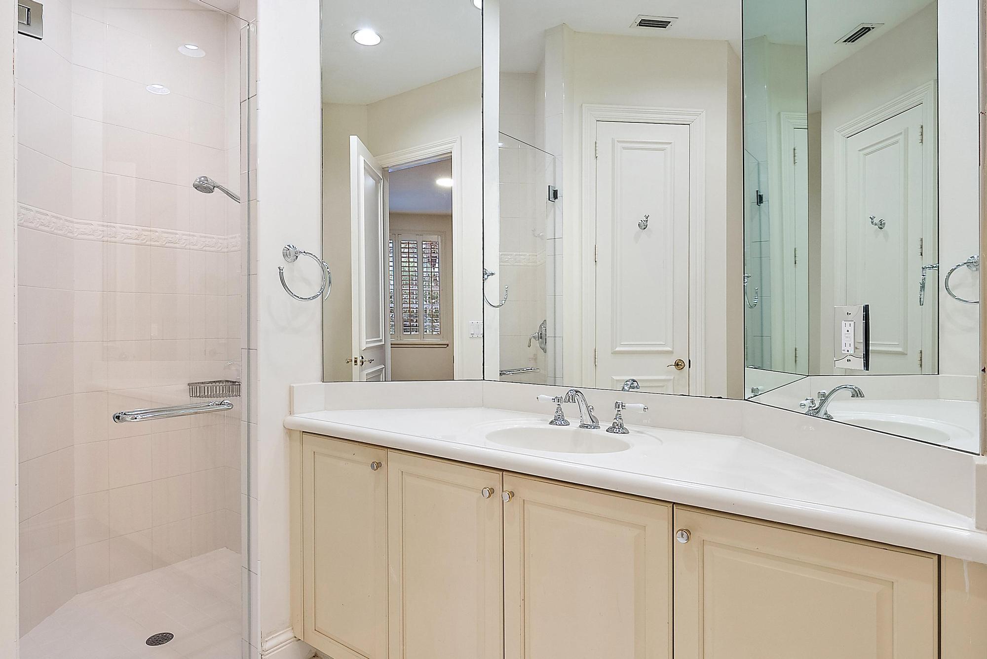 IBIS GOLF AND COUNTRY CLU - Residential