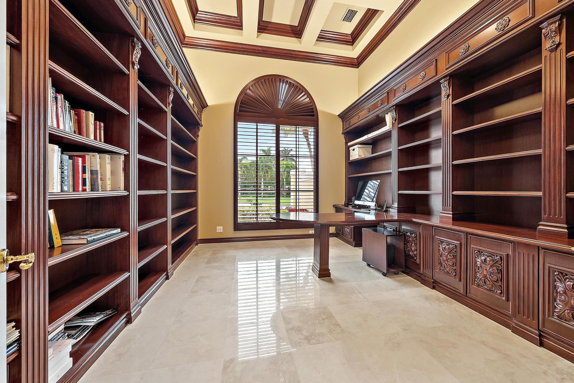 IBIS GOLF AND COUNTRY CLU - Residential