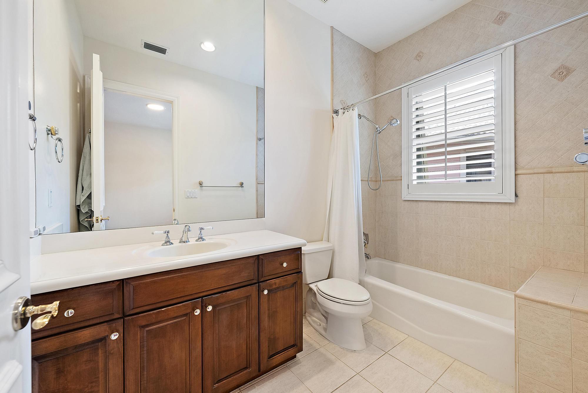 IBIS GOLF AND COUNTRY CLU - Residential