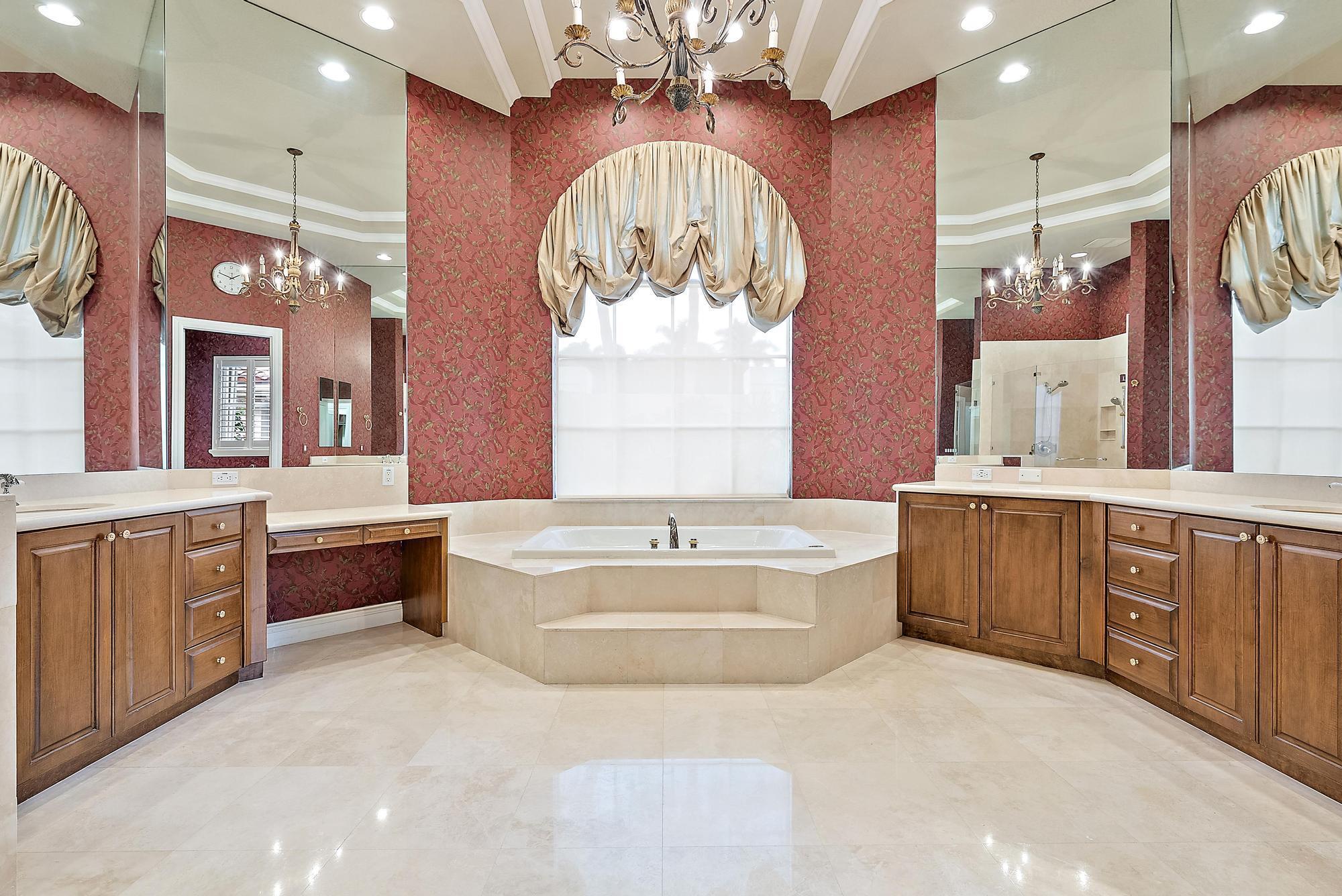 IBIS GOLF AND COUNTRY CLU - Residential