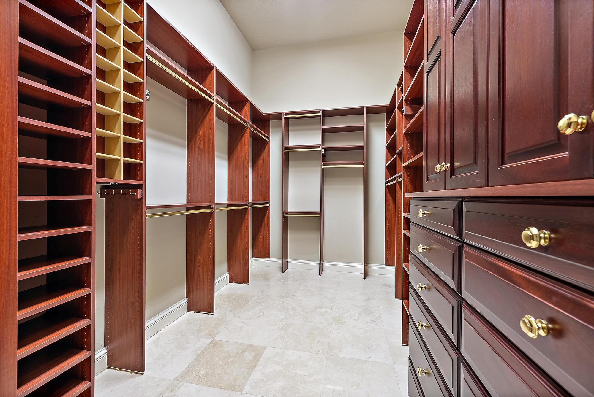 IBIS GOLF AND COUNTRY CLU - Residential