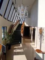 TIARA CONDO - Residential