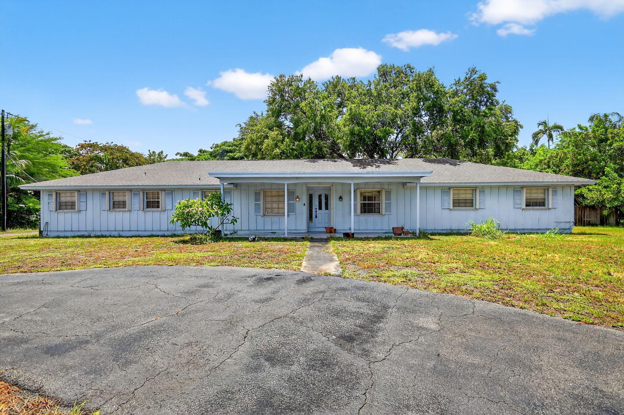 6581 Hillside Lane