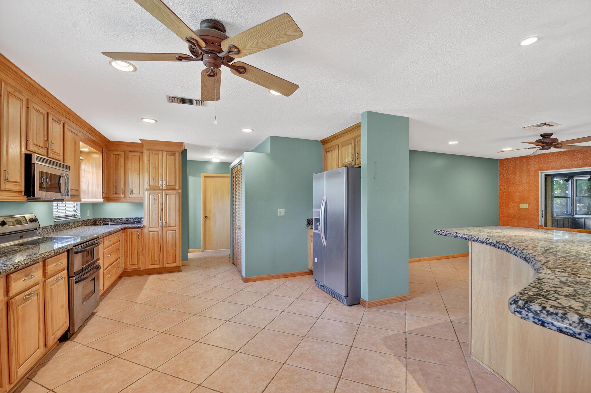 6581 Hillside Lane