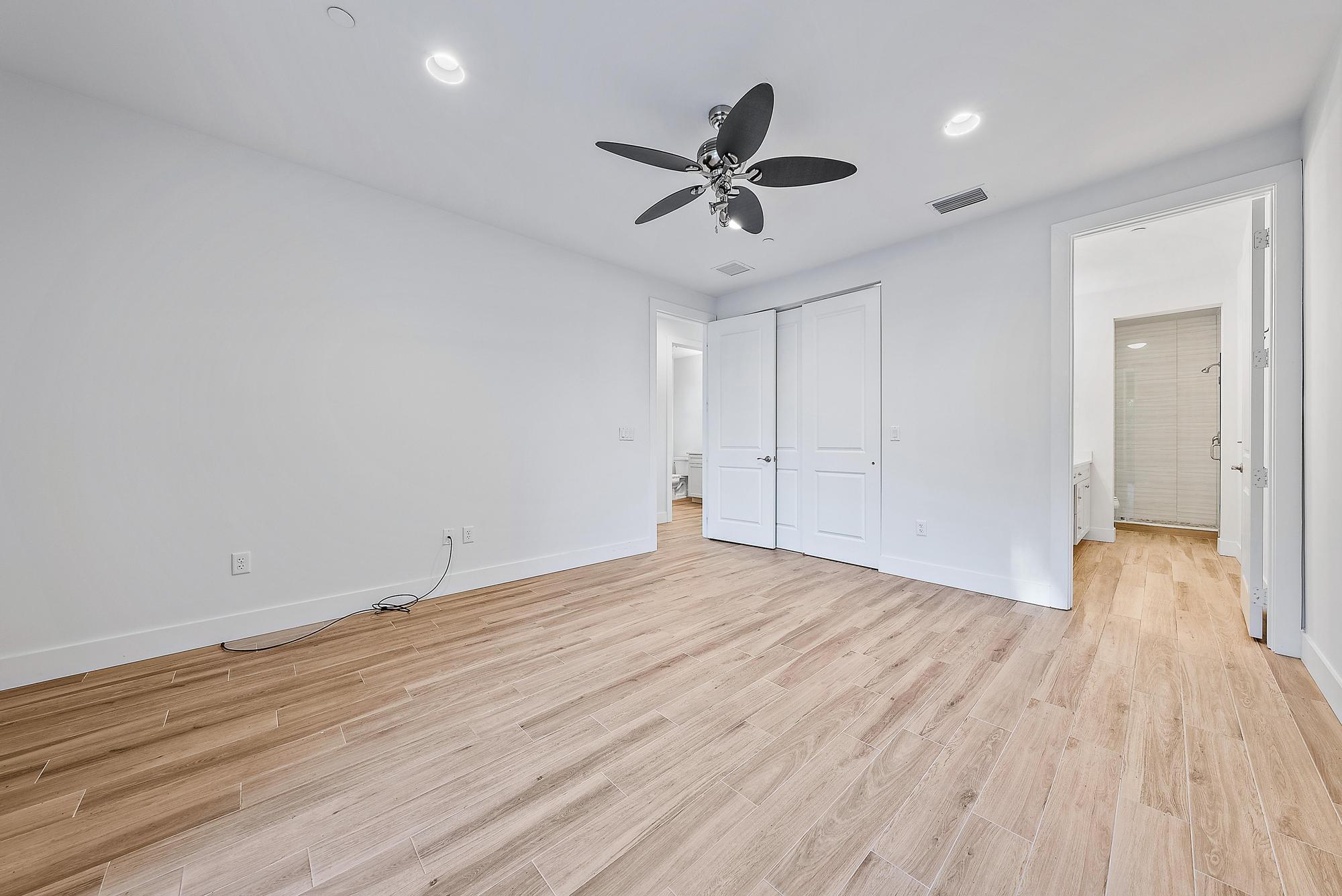 BELLA VILLAGGIO - Residential Lease