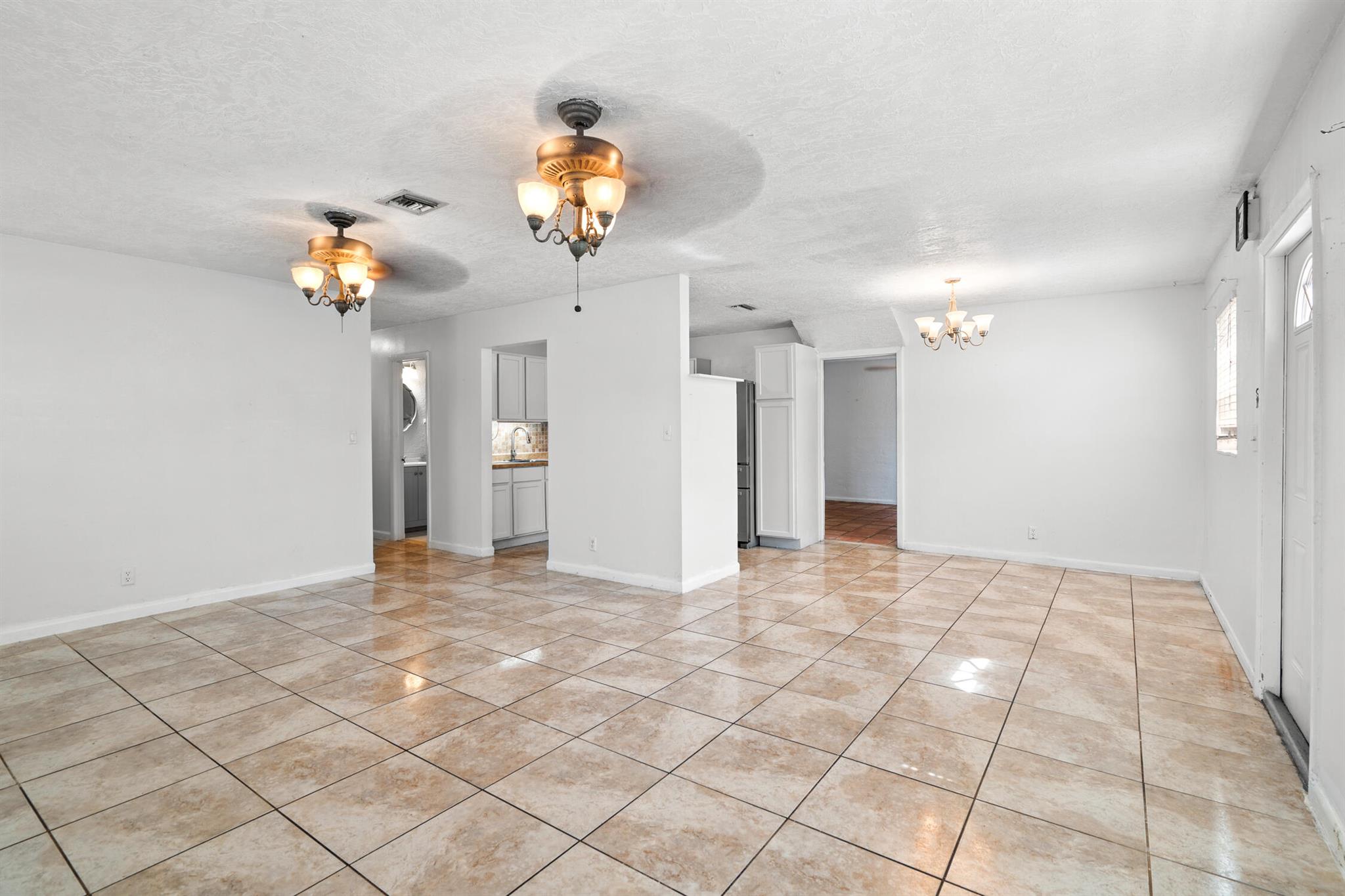 160 3rd Street, West Palm Beach, FL, 33413/$379,900 4 160 3rd Street