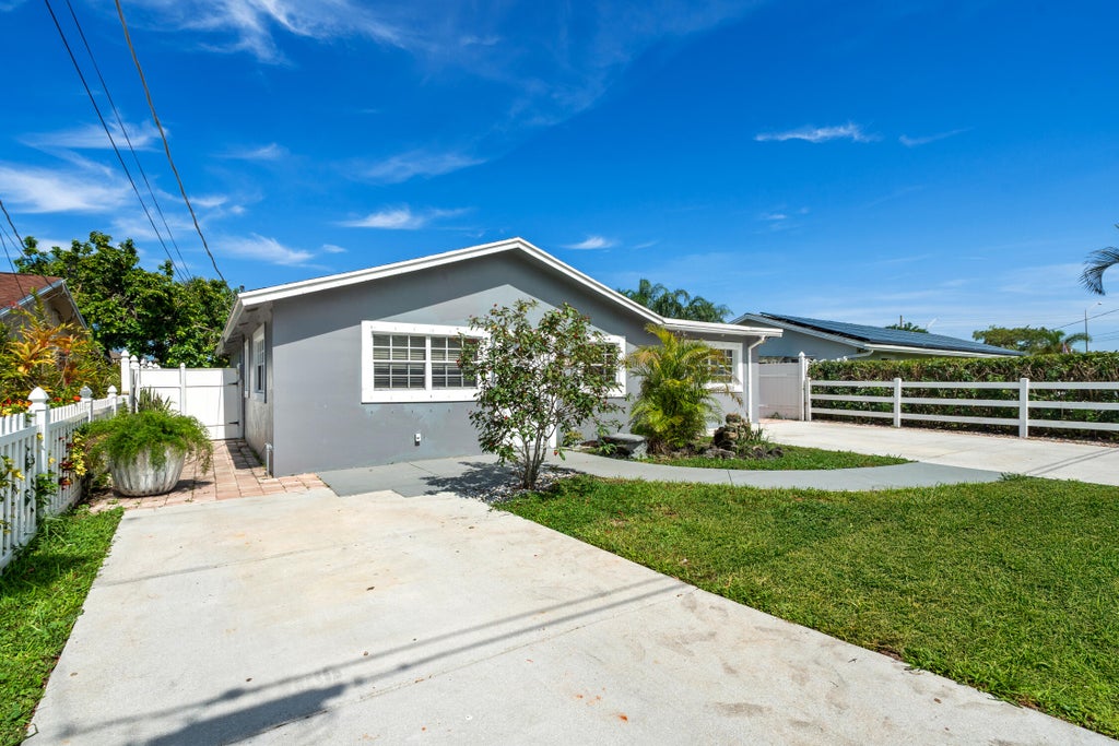 Photo of 160 3rd Street, West Palm Beach, FL 33413 (MLS # R11106504)