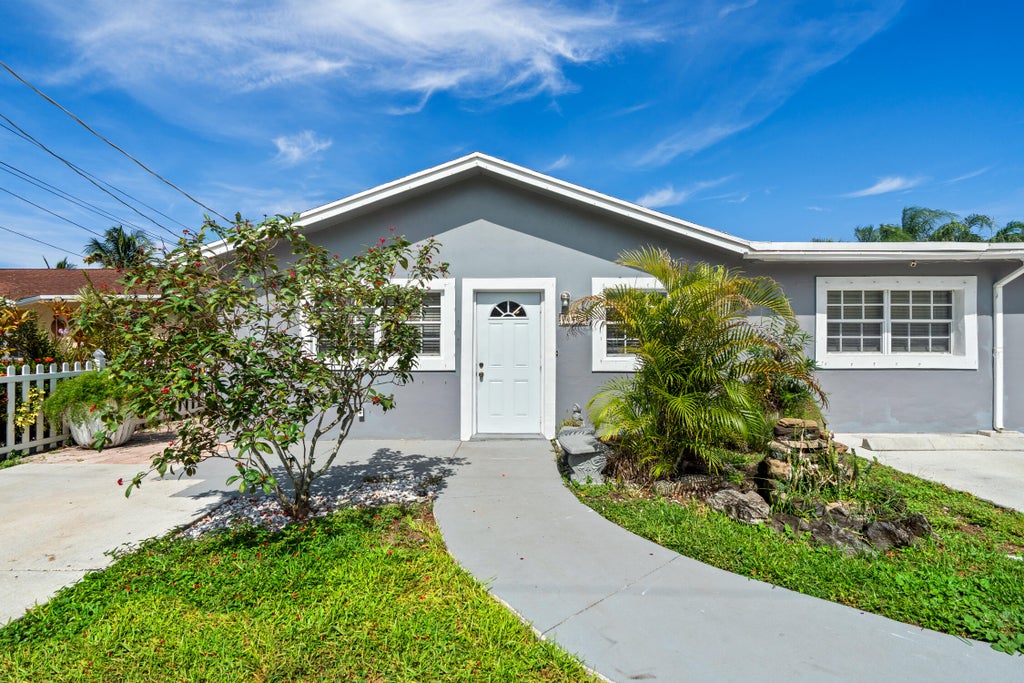 Photo of 160 3rd Street, West Palm Beach, FL 33413 (MLS # R11106504)