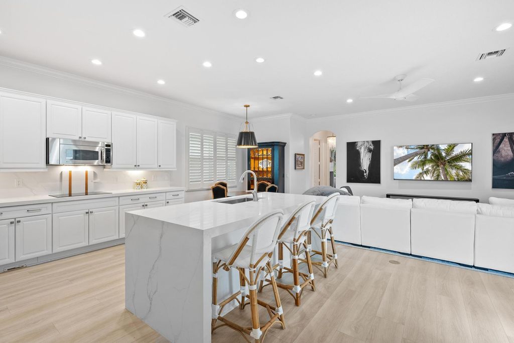 Photo of 12025 Aviles Circle, Palm Beach Gardens, FL 33418 (MLS # R11101501)