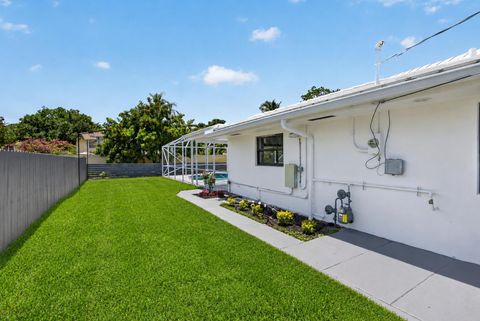 Tiny photo for 8111 W Lake Drive, Lake Clarke Shores, FL 33406 (MLS # B26036746)