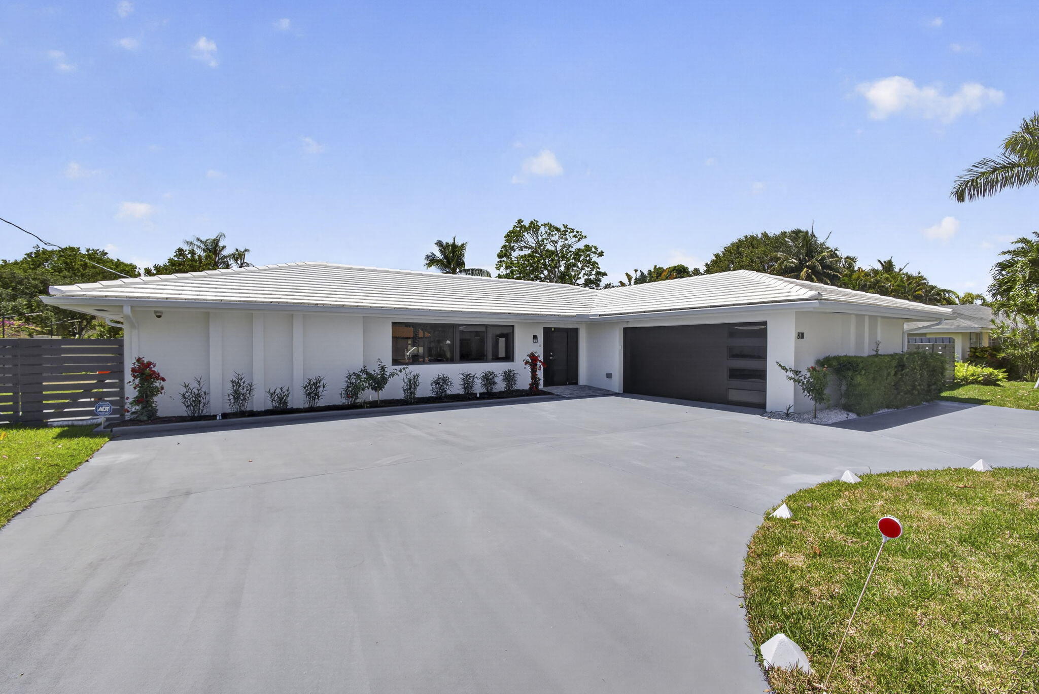 8111 W Lake Drive