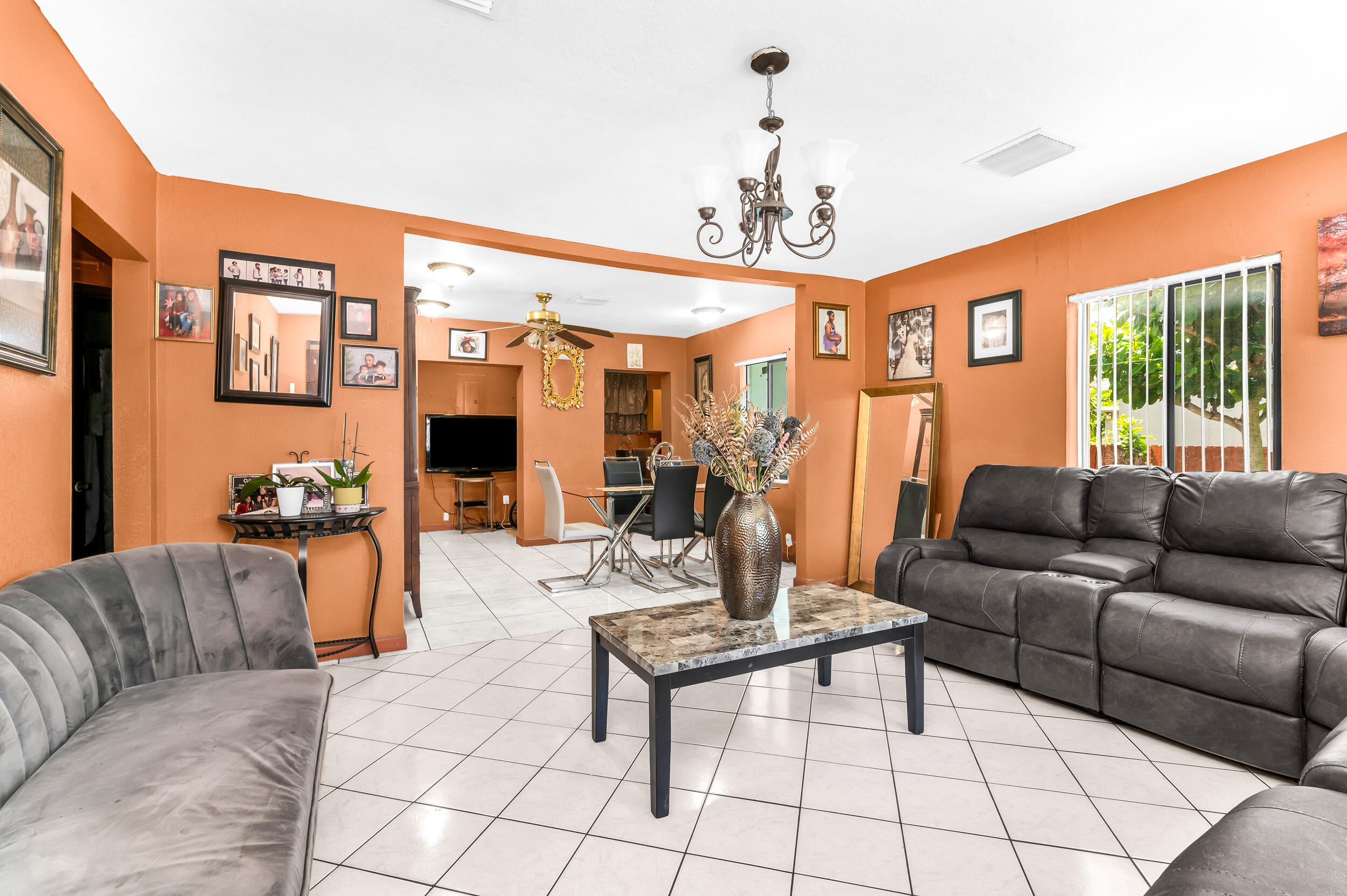 Properties 146 SE 5TH Avenue