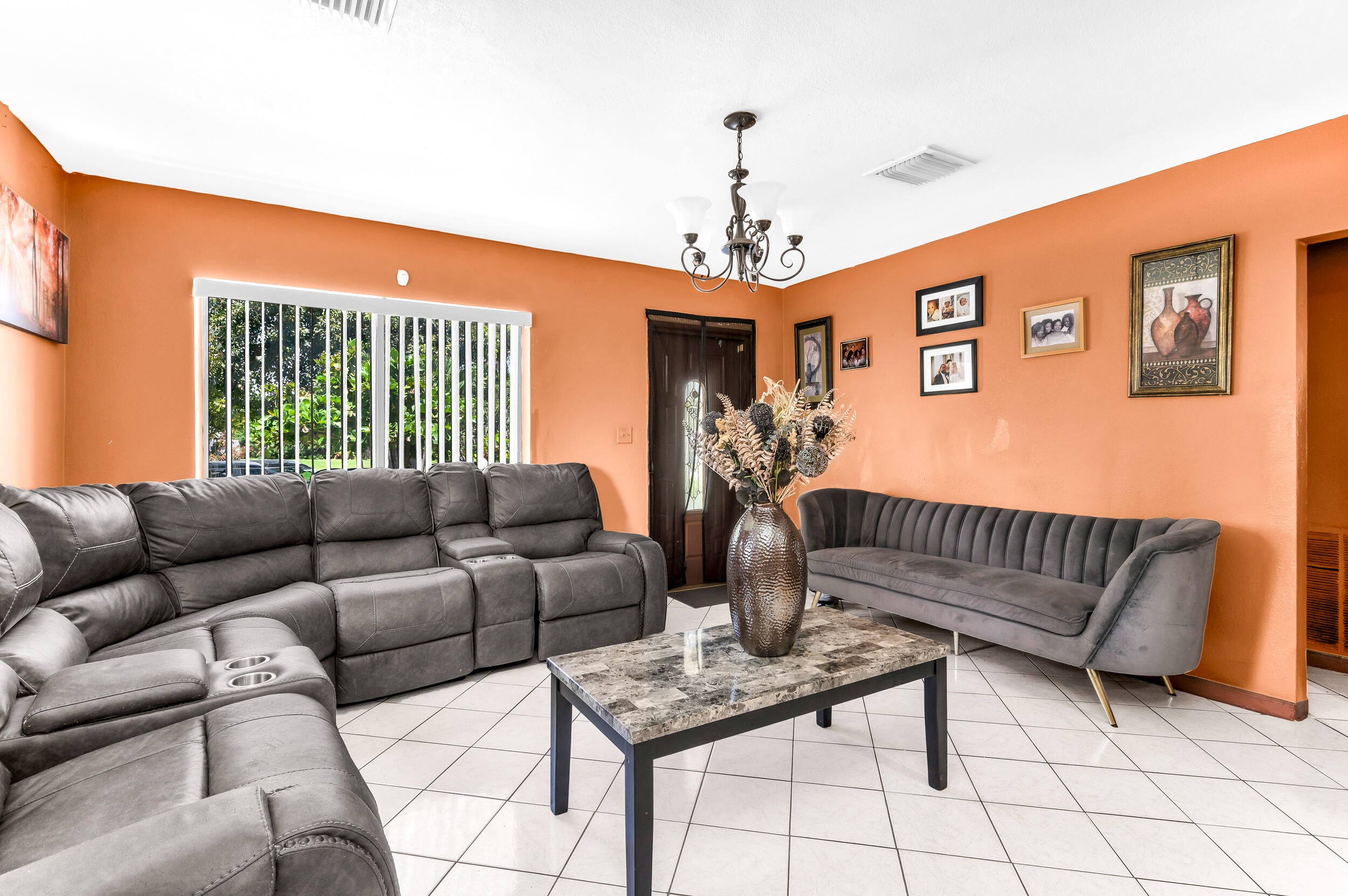 Properties 146 SE 5TH Avenue
